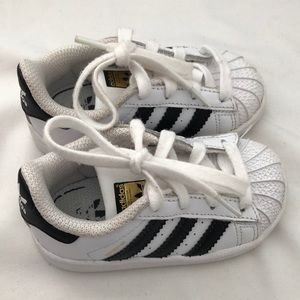 Toddler 5 adidas superstar